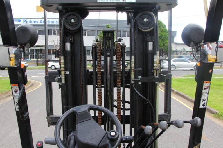 forklift clear view mast raised 768x512